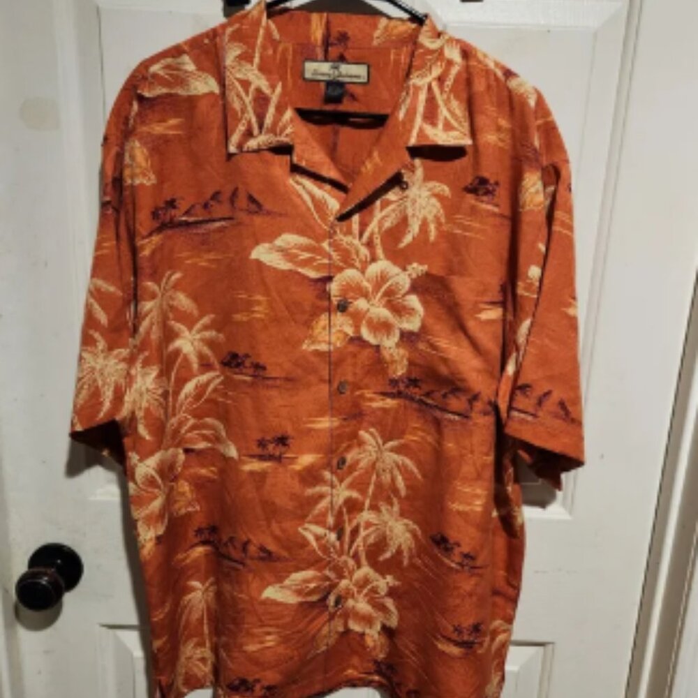 Tommy Bahama Mens 100% silk floral button short sleeve shirt Resort Travel Large